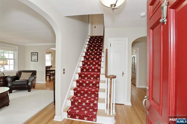 70 Ridge Road, Glen Rock, NJ 07452