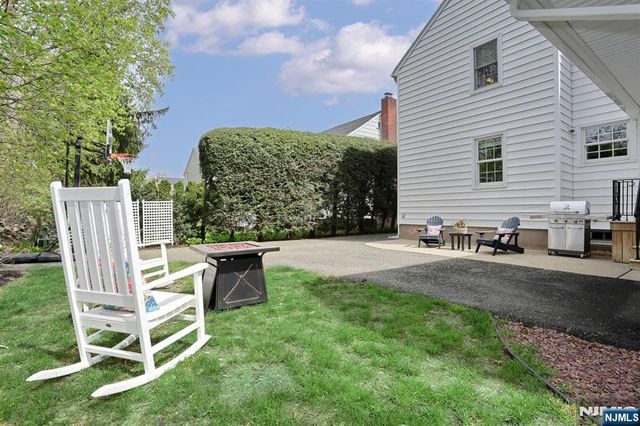 70 Ridge Road, Glen Rock, NJ 07452