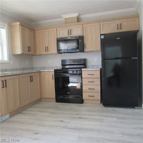 3785 S Main Street A14, Green, OH 44319