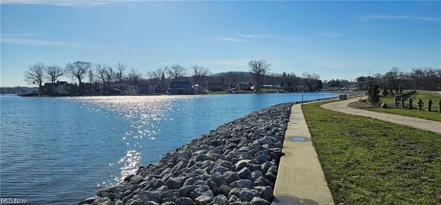 3785 S Main Street A14, Green, OH 44319