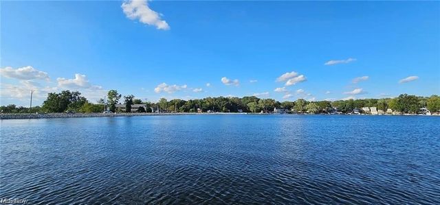3785 S Main Street A14, Green, OH 44319