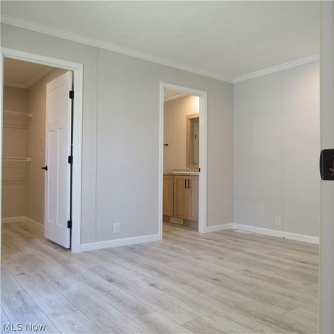 3785 S Main Street A14, Green, OH 44319