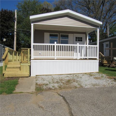 3785 S Main Street A14, Green, OH 44319