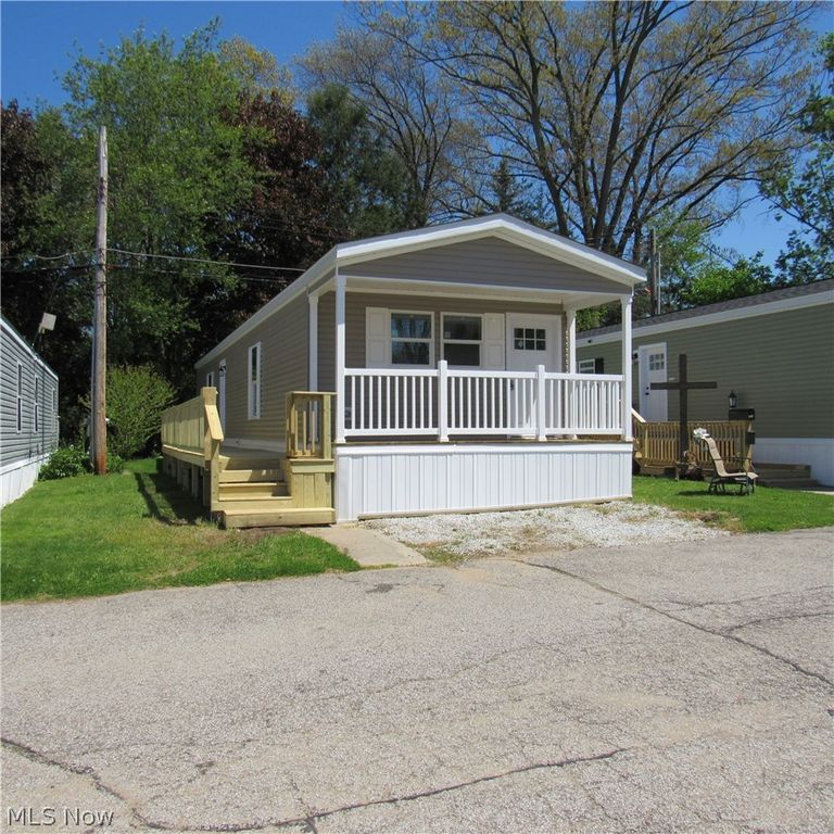 3785 S Main Street A14, Green, OH 44319