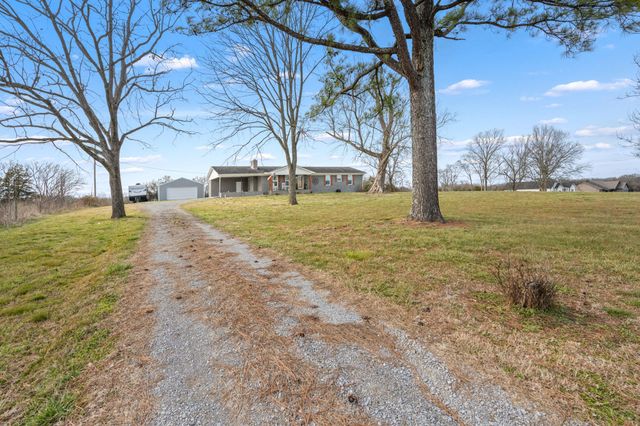 392 Adams Rd, Shelbyville, TN 37160