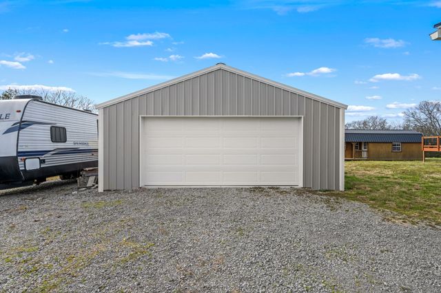 392 Adams Rd, Shelbyville, TN 37160