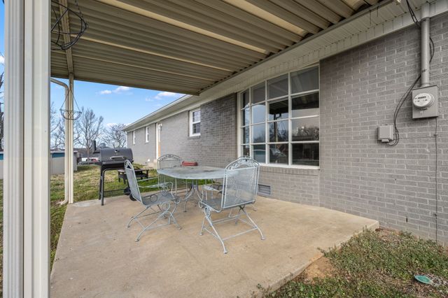 392 Adams Rd, Shelbyville, TN 37160