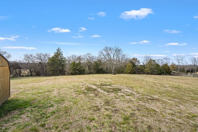 392 Adams Rd, Shelbyville, TN 37160