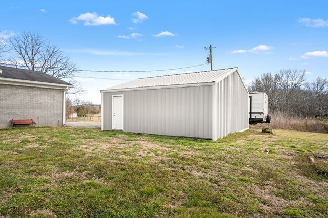 392 Adams Rd, Shelbyville, TN 37160