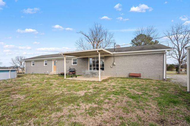 392 Adams Rd, Shelbyville, TN 37160