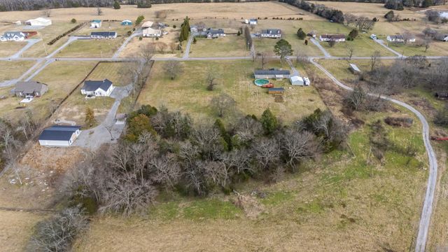 392 Adams Rd, Shelbyville, TN 37160