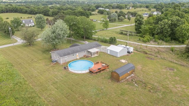 392 Adams Rd, Shelbyville, TN 37160