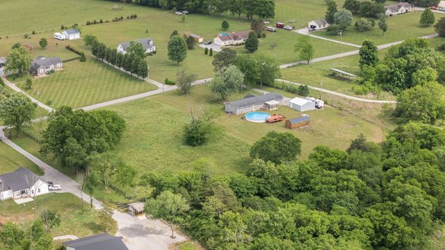 392 Adams Rd, Shelbyville, TN 37160
