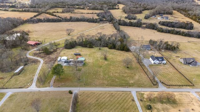 392 Adams Rd, Shelbyville, TN 37160