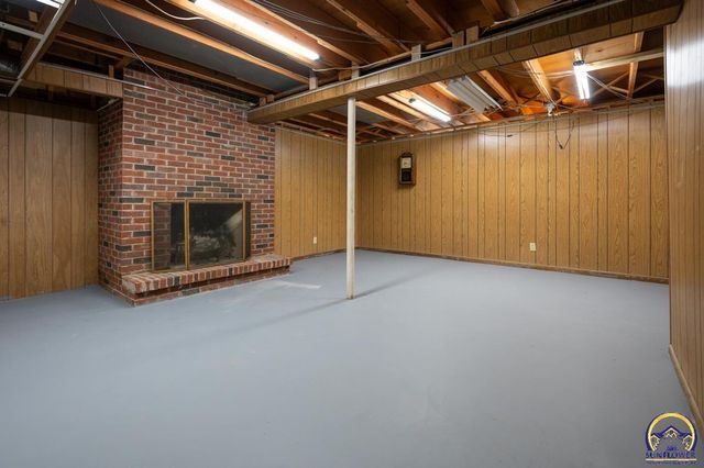 2510 SE Alexander DR, Topeka, KS 66605