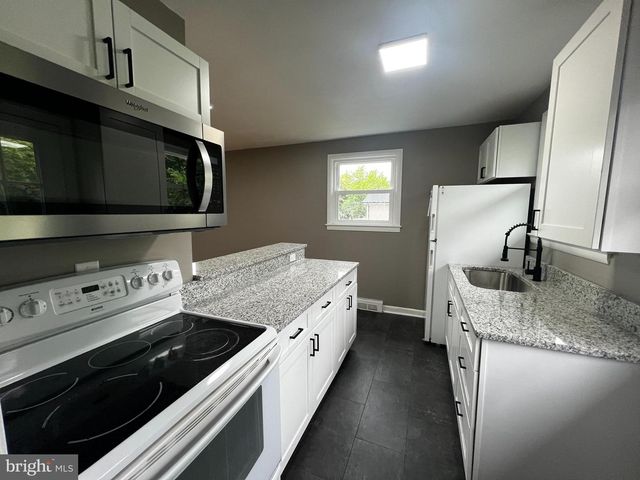 265 OPEQUON AVE, Winchester, VA 22601