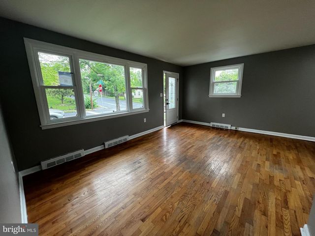 265 OPEQUON AVE, Winchester, VA 22601