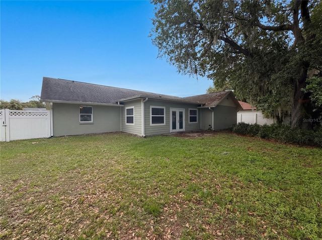 1415 SANDALWOOD DRIVE, Plant City, FL 33563