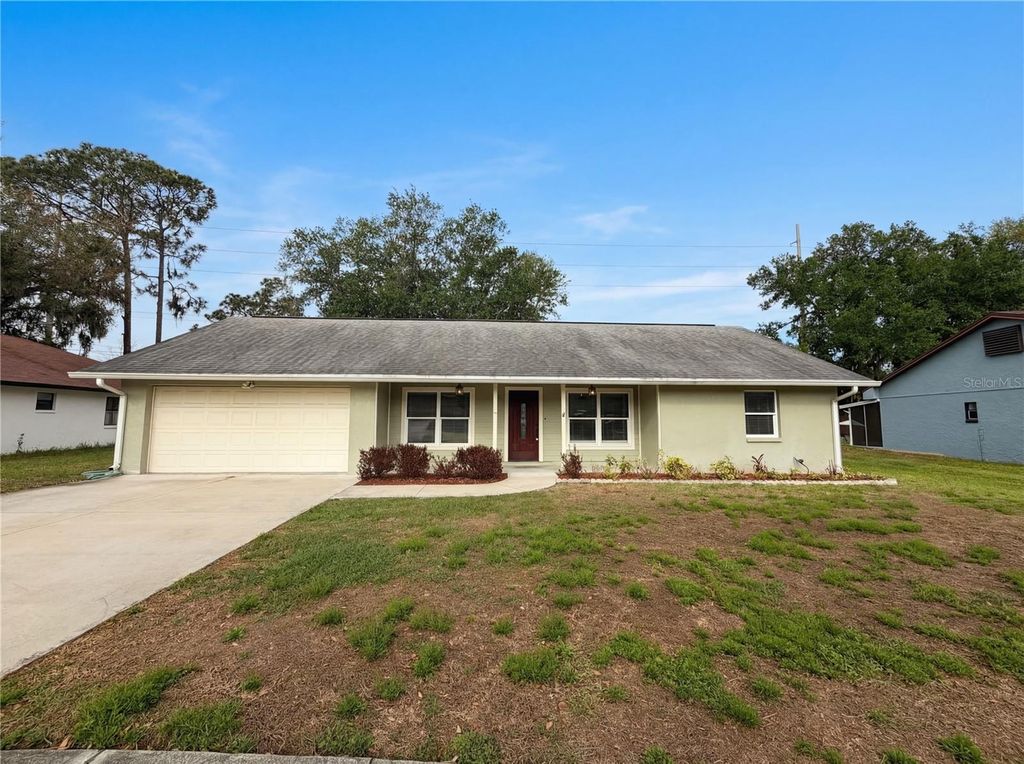 Image 1 of property listing at 1415 SANDALWOOD DRIVE, Plant City, FL 33563