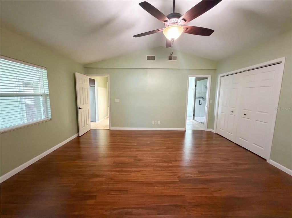 Image 11 of property listing at 1415 SANDALWOOD DRIVE, Plant City, FL 33563