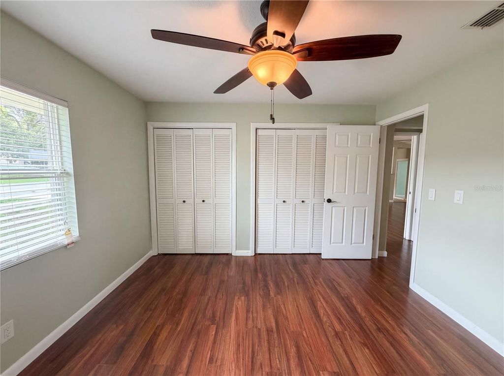 Image 13 of property listing at 1415 SANDALWOOD DRIVE, Plant City, FL 33563