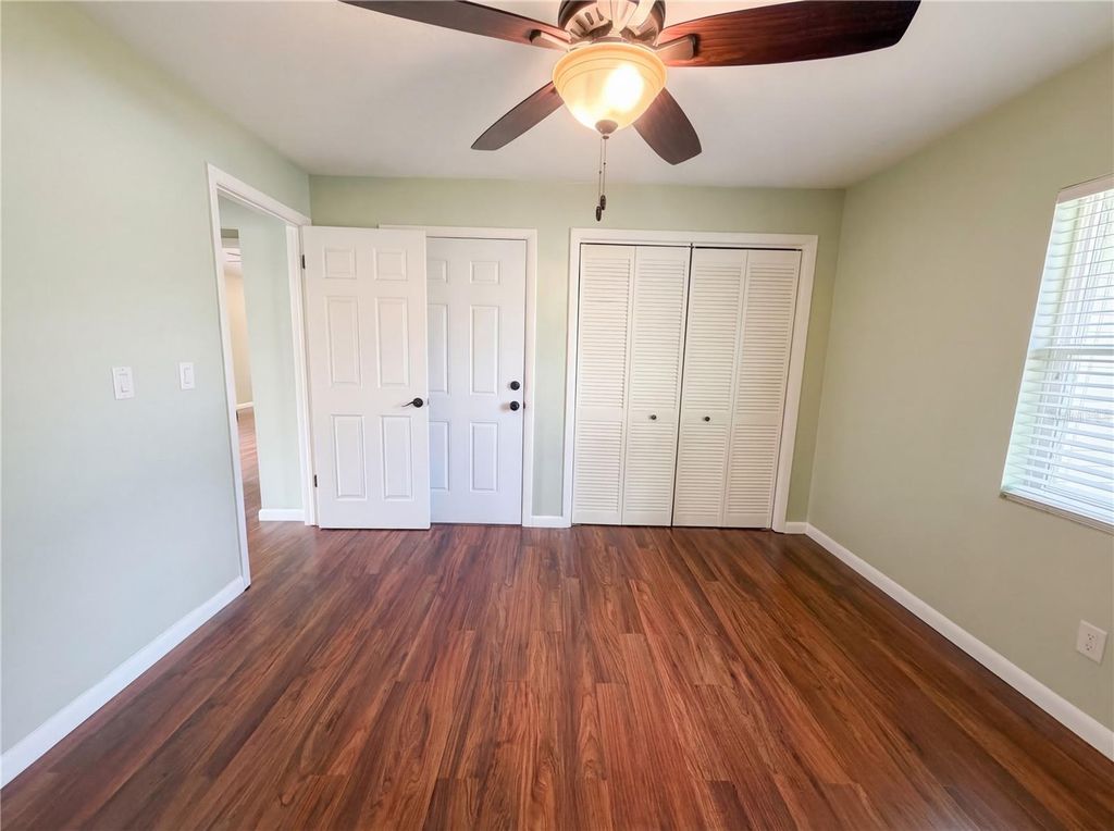 Image 15 of property listing at 1415 SANDALWOOD DRIVE, Plant City, FL 33563