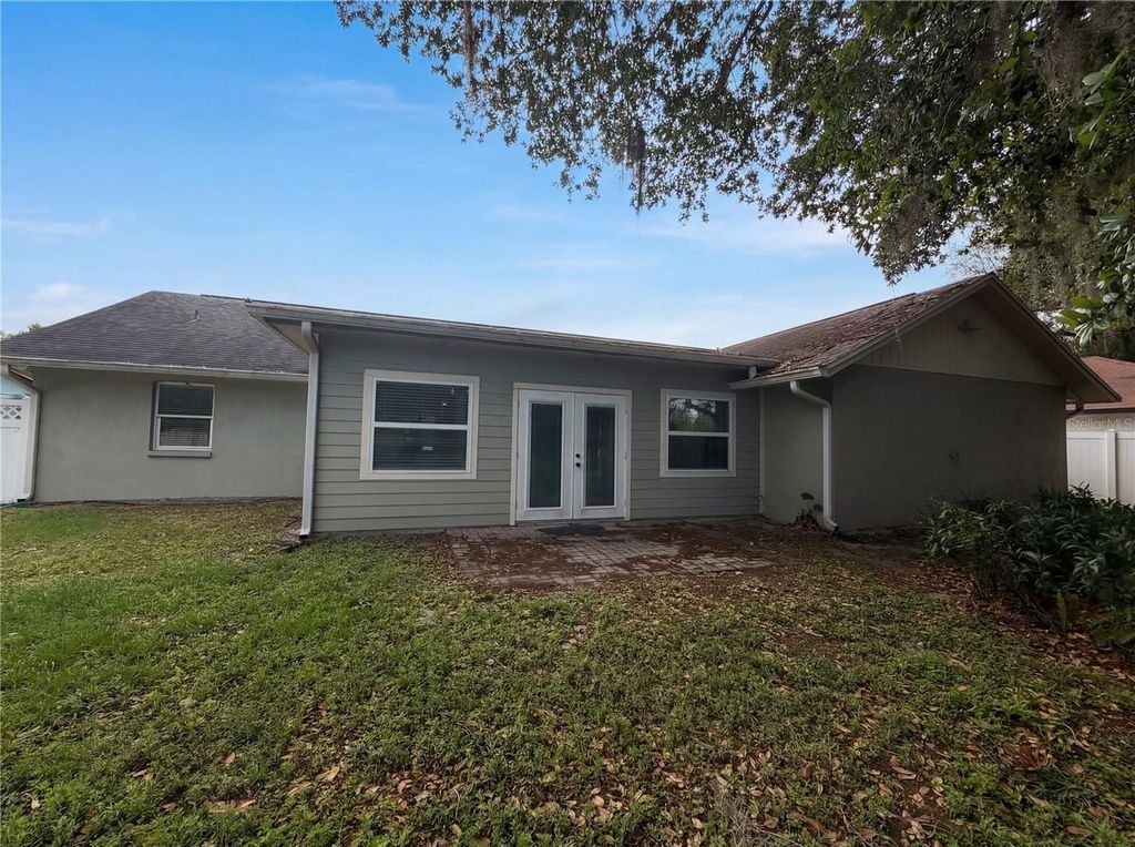 Image 28 of property listing at 1415 SANDALWOOD DRIVE, Plant City, FL 33563