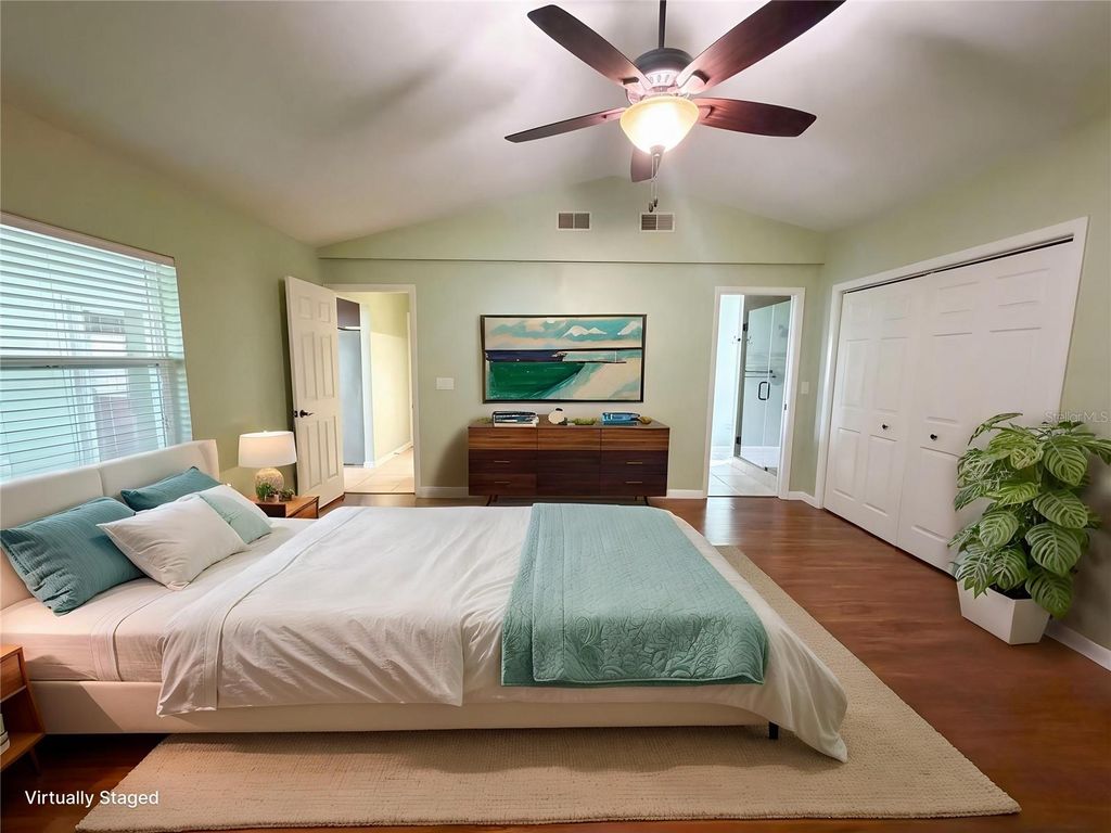 Image 10 of property listing at 1415 SANDALWOOD DRIVE, Plant City, FL 33563