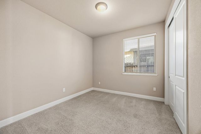 573 Honeysuckle Dr, Ione, CA 95640