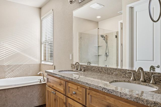 573 Honeysuckle Dr, Ione, CA 95640