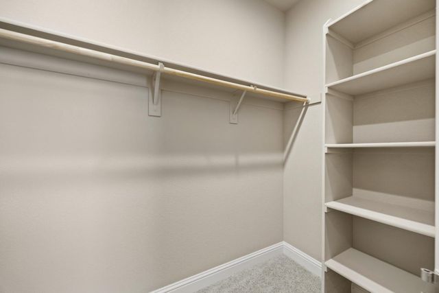 573 Honeysuckle Dr, Ione, CA 95640