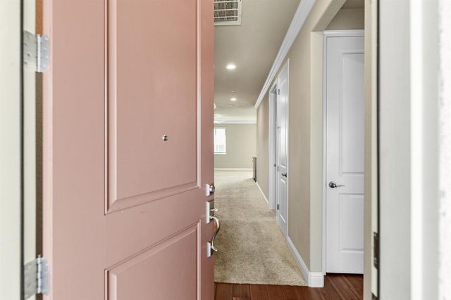 573 Honeysuckle Dr, Ione, CA 95640