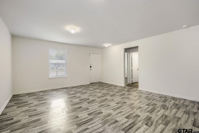 1215 S Lenox St, Tyler, TX 75701