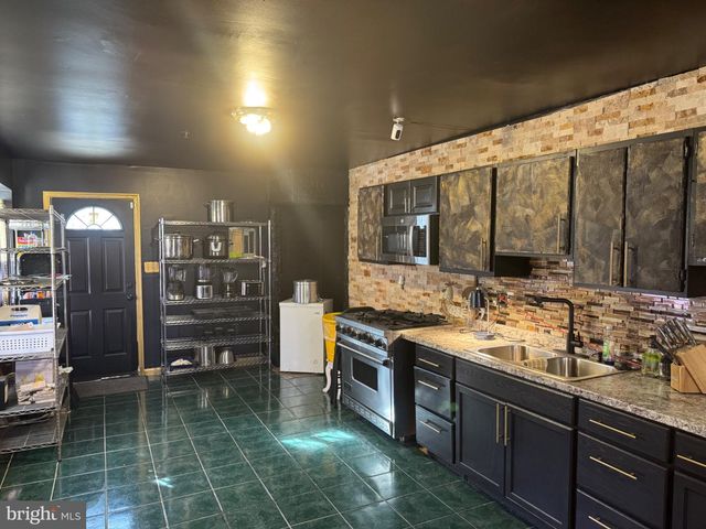 835 E CHASE ST, Baltimore, MD 21202