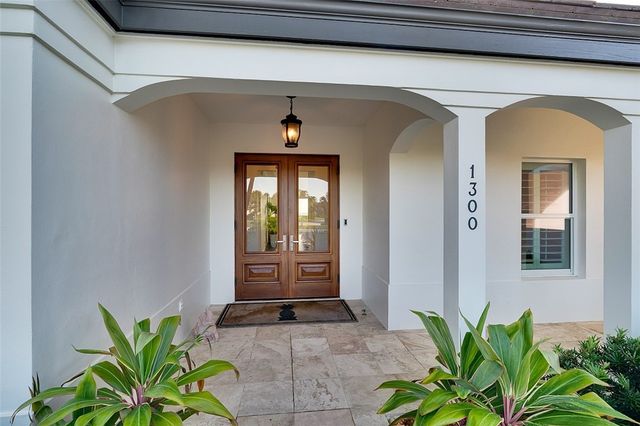 1300 Olde Doubloon Drive, Vero Beach, FL 32963