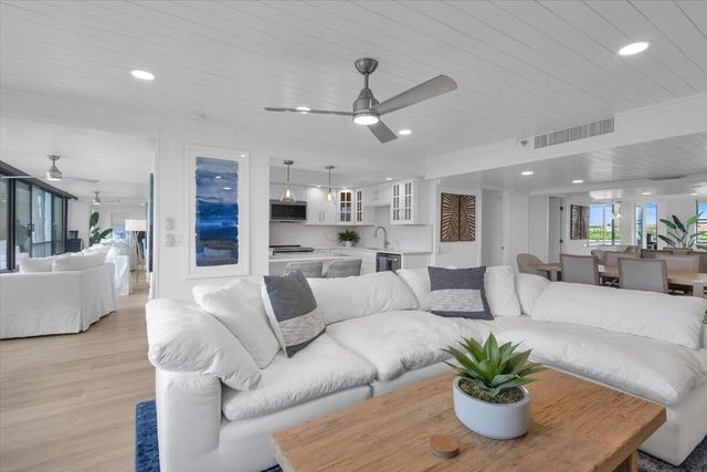 1648 Jupiter Cove Drive 210, Jupiter, FL 33469