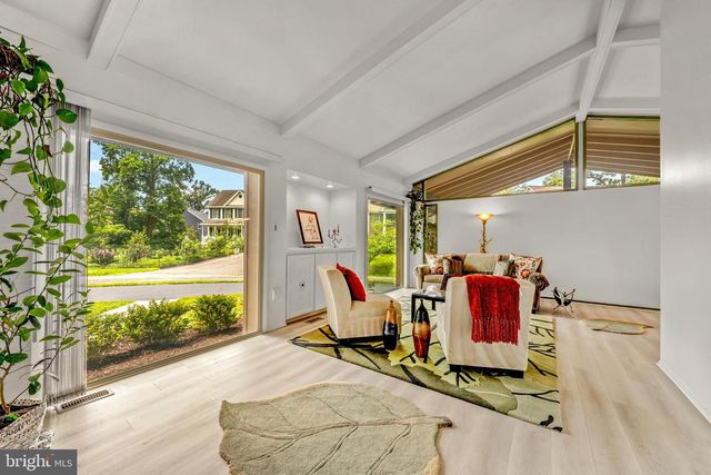 7802 WINCANTON CT, Falls Church, VA 22043