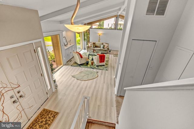 7802 WINCANTON CT, Falls Church, VA 22043