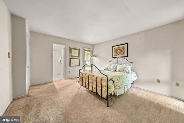 7802 WINCANTON CT, Falls Church, VA 22043