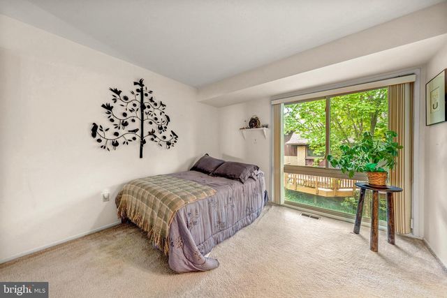 7802 WINCANTON CT, Falls Church, VA 22043