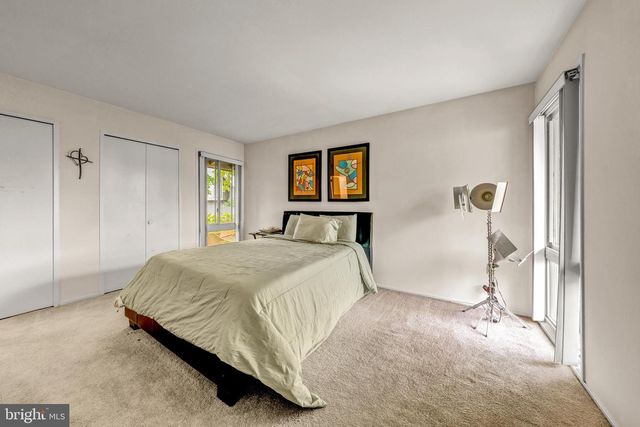 7802 WINCANTON CT, Falls Church, VA 22043