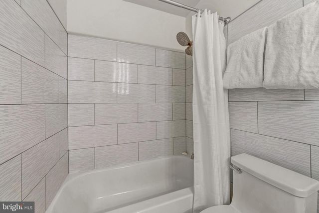 7802 WINCANTON CT, Falls Church, VA 22043