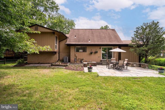 7802 WINCANTON CT, Falls Church, VA 22043
