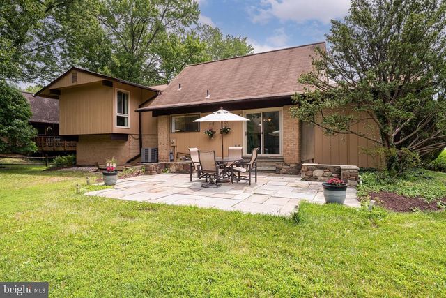 7802 WINCANTON CT, Falls Church, VA 22043