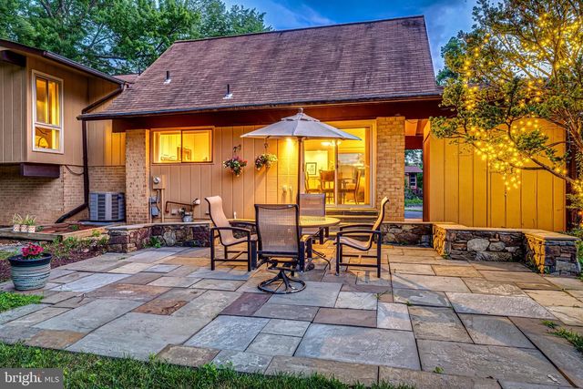 7802 WINCANTON CT, Falls Church, VA 22043