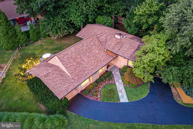 7802 WINCANTON CT, Falls Church, VA 22043