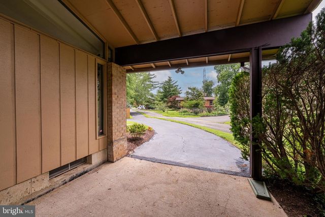 7802 WINCANTON CT, Falls Church, VA 22043