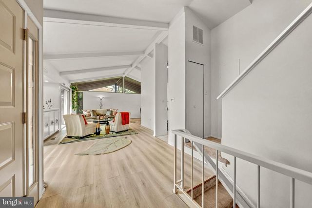 7802 WINCANTON CT, Falls Church, VA 22043