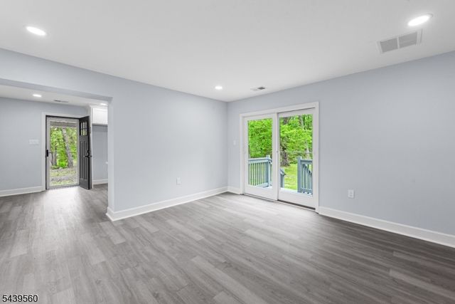 20 Cooper Ln, Chester Twp., NJ 07930