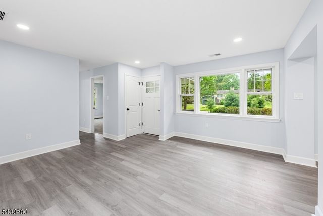 20 Cooper Ln, Chester Twp., NJ 07930